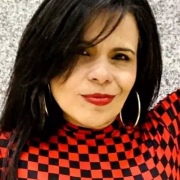 Eva María ofrece este domingo una tarde musical en el Parque Bararida